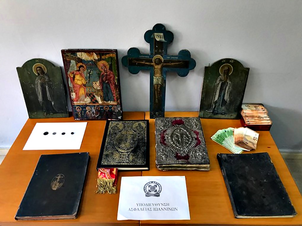 Γιάννενα: Έκλεψε Ιερό Ευαγγέλιο του 1818