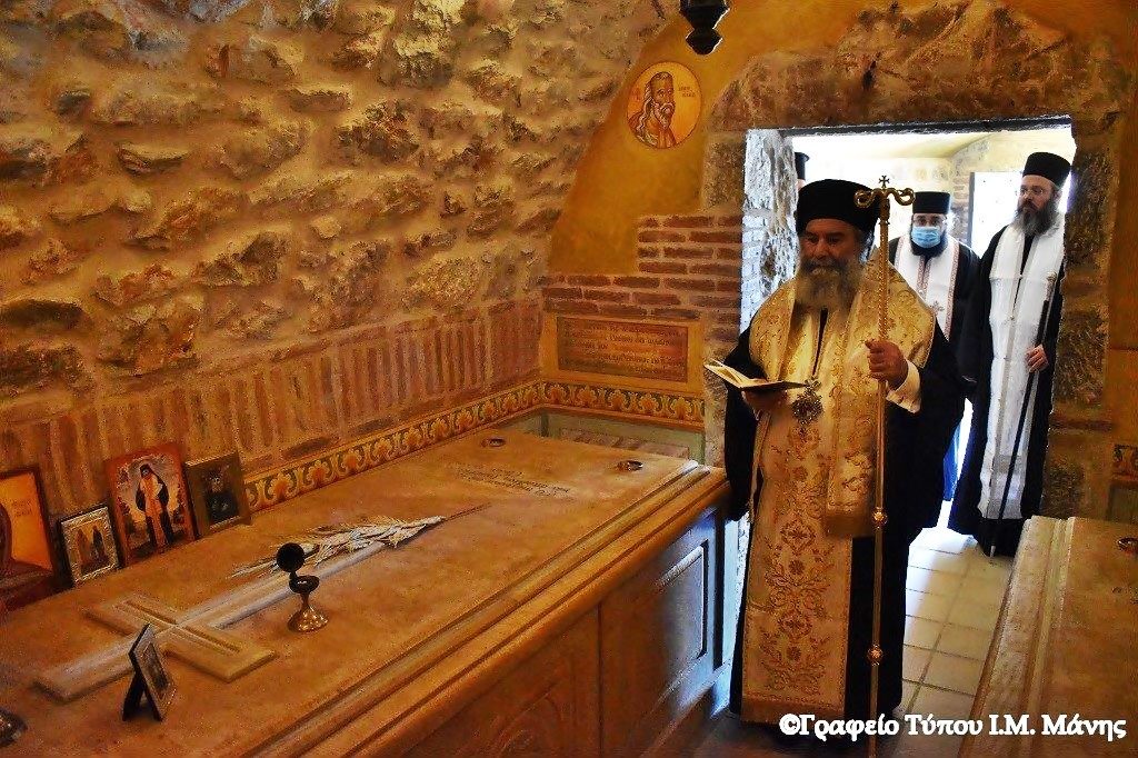 Τρισάγιο στους προκατόχους του τέλεσε ο Μητροπολίτης Μάνης