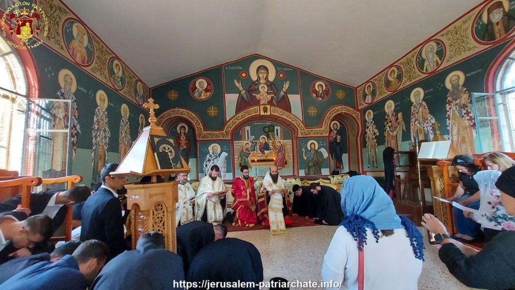 Ο Εσπερινός της Γονυκλισίας στο Κοιμητήριο της Αγίας Σιών