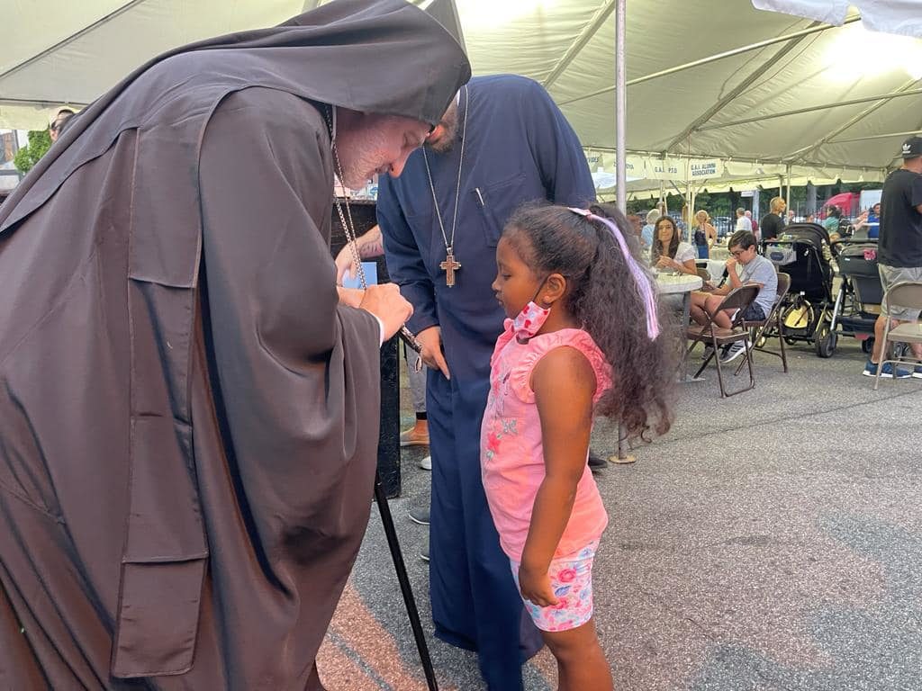 Η ΦΩΤΟΓΡΑΦΙΑ ΤΗΣ ΗΜΕΡΑΣ: Άφετε τα παιδία και μη κωλύετε αυτά