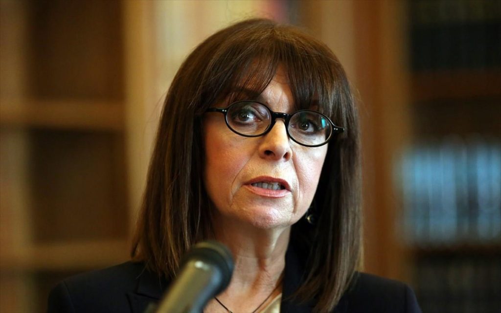 Ο εκκλησιασμός της Προέδρου στην Ύδρα και τα Μιαούλεια 2021