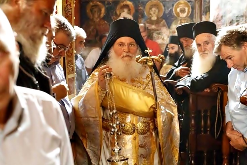 Κρίσιμα 24ωρα για τον Γέροντα Εφραίμ – Επιδείνωση της υγείας του