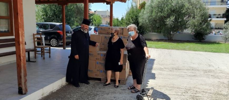 300 δέματα τροφίμων σε ακριτικές οικογένειες από την Ι.Μ. Μαρωνείας