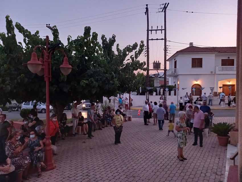 Πλήθος πιστών στο Βέλο Κορινθίας για την Αγία Μαρίνα