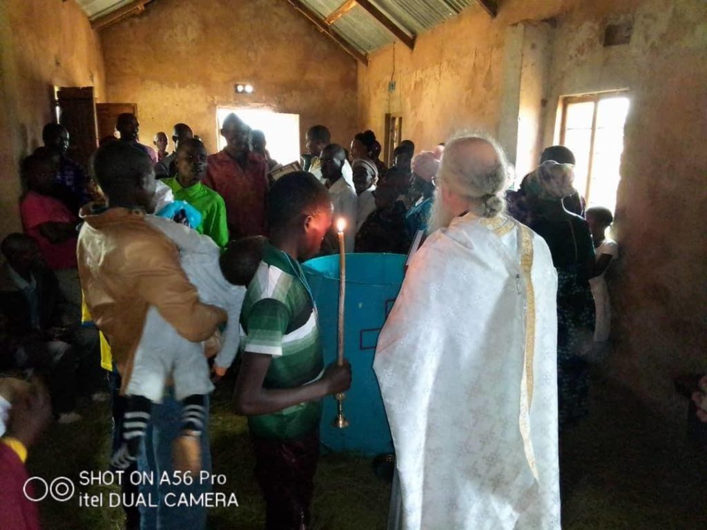 «Όταν γιορτάζουμε, βαπτίζουμε»