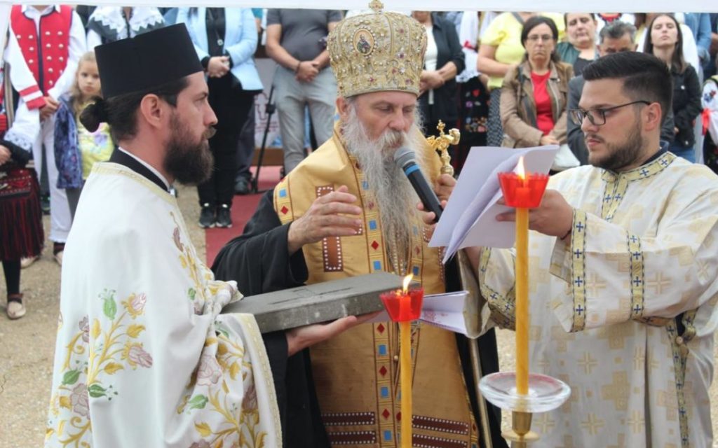 Архијереји освештали камен темељац новог Храма у Куфштајну