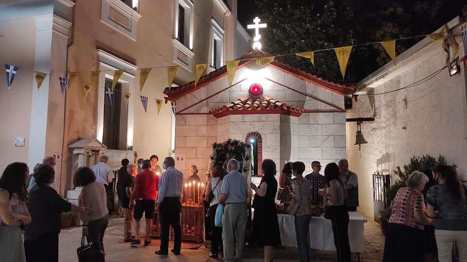 Στους δρόμους της πόλης οι Τριπολιτσιώτες για την Αγία Παρασκευή