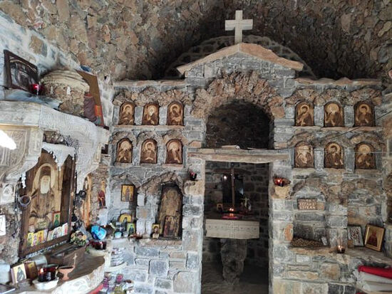 MYRRH-STREAMING ICON OF ST. PAISIOS ON CRETE (+VIDEO)