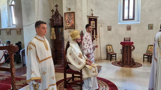 Владика Силуан посетио манастир Раковац