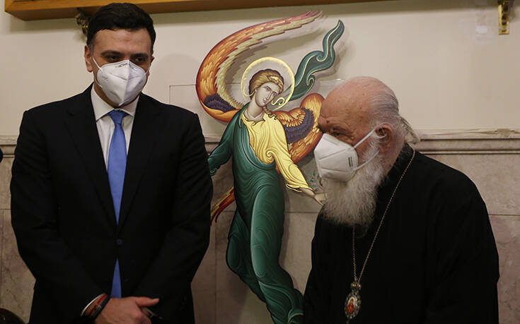 Вопрос вакцинации обсуждается в первый день заседания Священного Синода — на заседание пришли Василис Кикилиас и Сотириос Циодрас