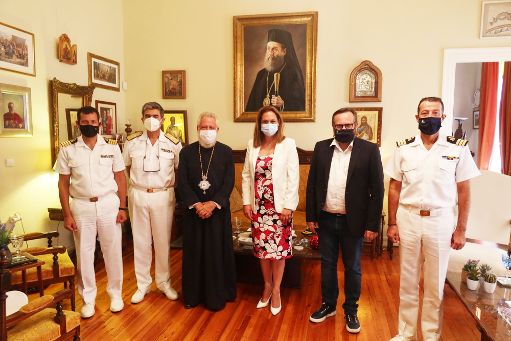 Eπίσκεψη Γραμματέων Υπουργείων στον Μητροπολίτη Σύρου
