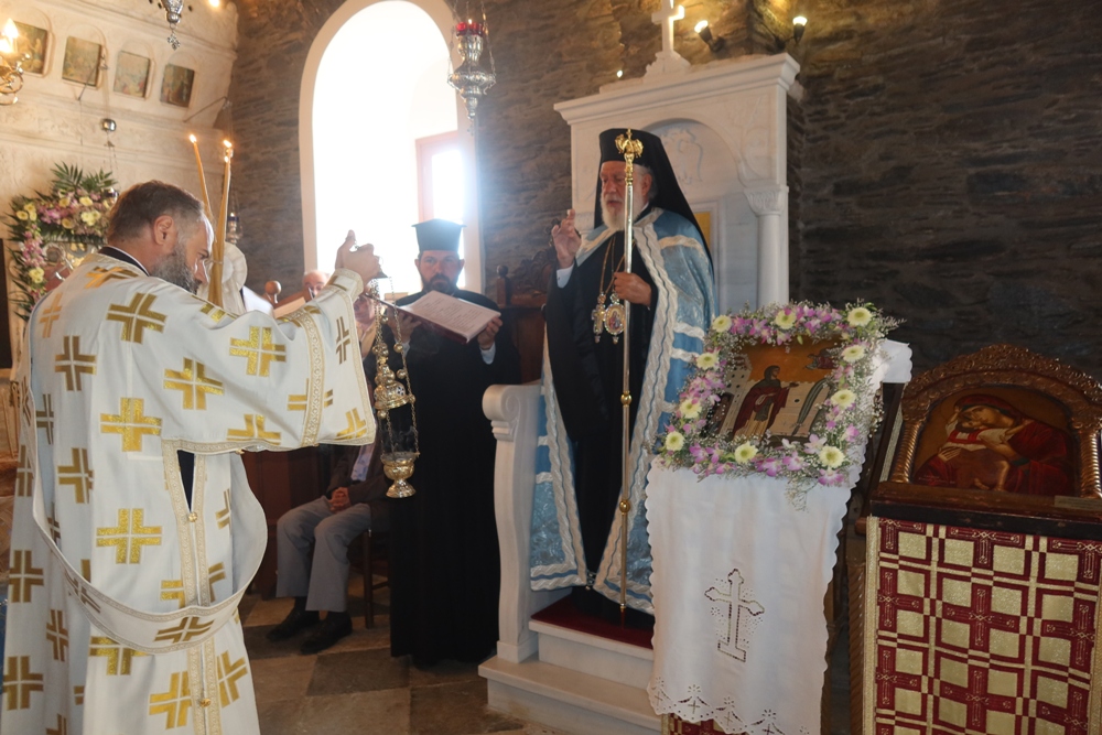Στην Ιερά Μονή Αγίας Ειρήνης Αποικίων ο Μητροπολίτης Σύρου