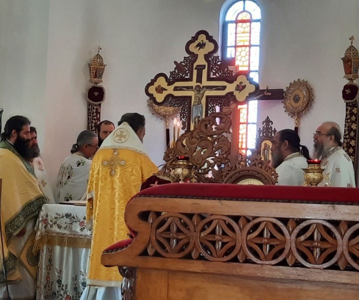 Οι συμβολισμοί του Σταυρού και του μυροδοχείου