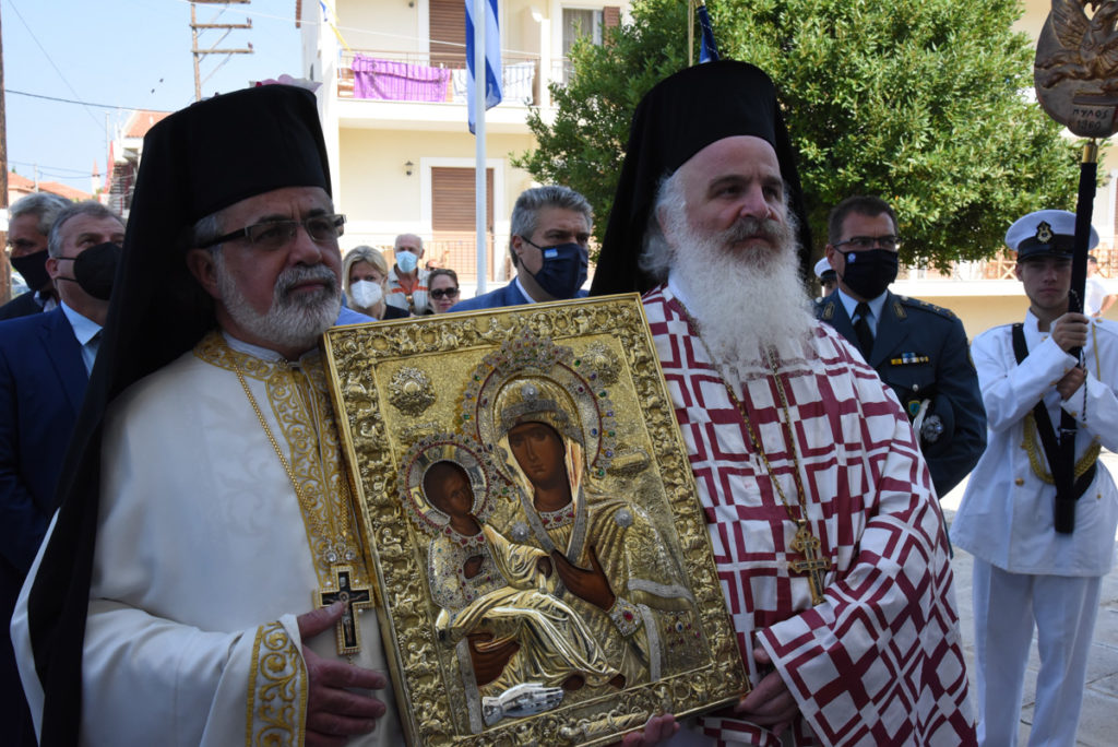 Λαμπρός εορτασμός της Πολιούχου Φοινικούντας Παναγίας Τριχερούσας