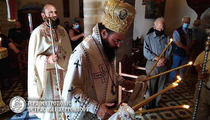 Μητροπολίτης Πέτρας: Ευχαριστούμε τον Θεό που μας γλίτωσε από τη φωτιά