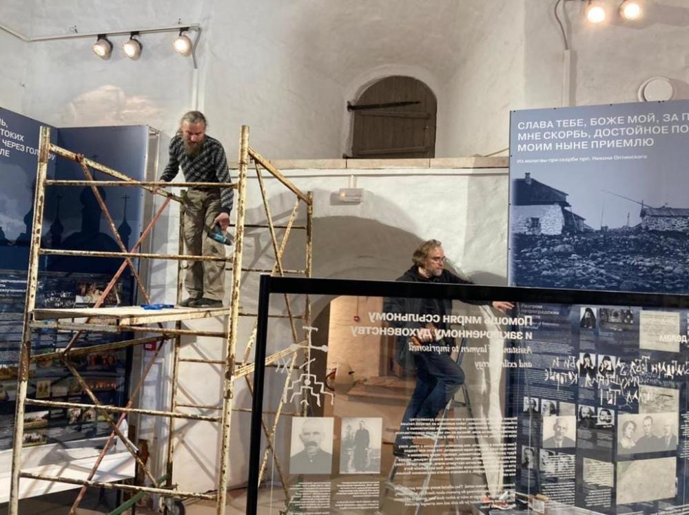 Продолжается монтаж новой музейной экспозиции