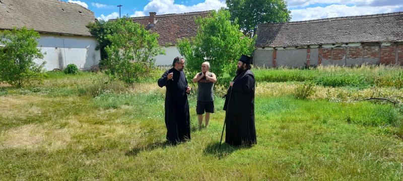 Владика Херувим посетио Тењу, Габош и Острово