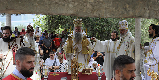 Литургијским сабрањем на Превлаци почела Међународна духовна академија „Свети Јевстатије Превлачки“
