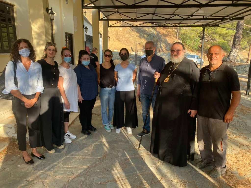 Στα πυρόπληκτα χωριά της Ορεινής ο Μητροπολίτης Ταμασού