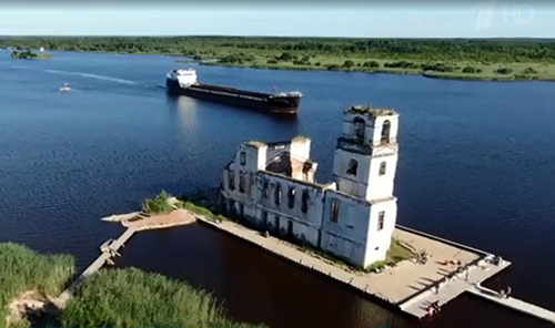 Под Вологдой волонтеры восстанавливают уникальный Храм Рождества Христова