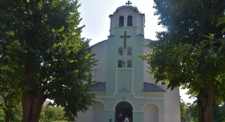 Архиерейска св. Литургия в църквата „Св. Троица“ – с. Лисец