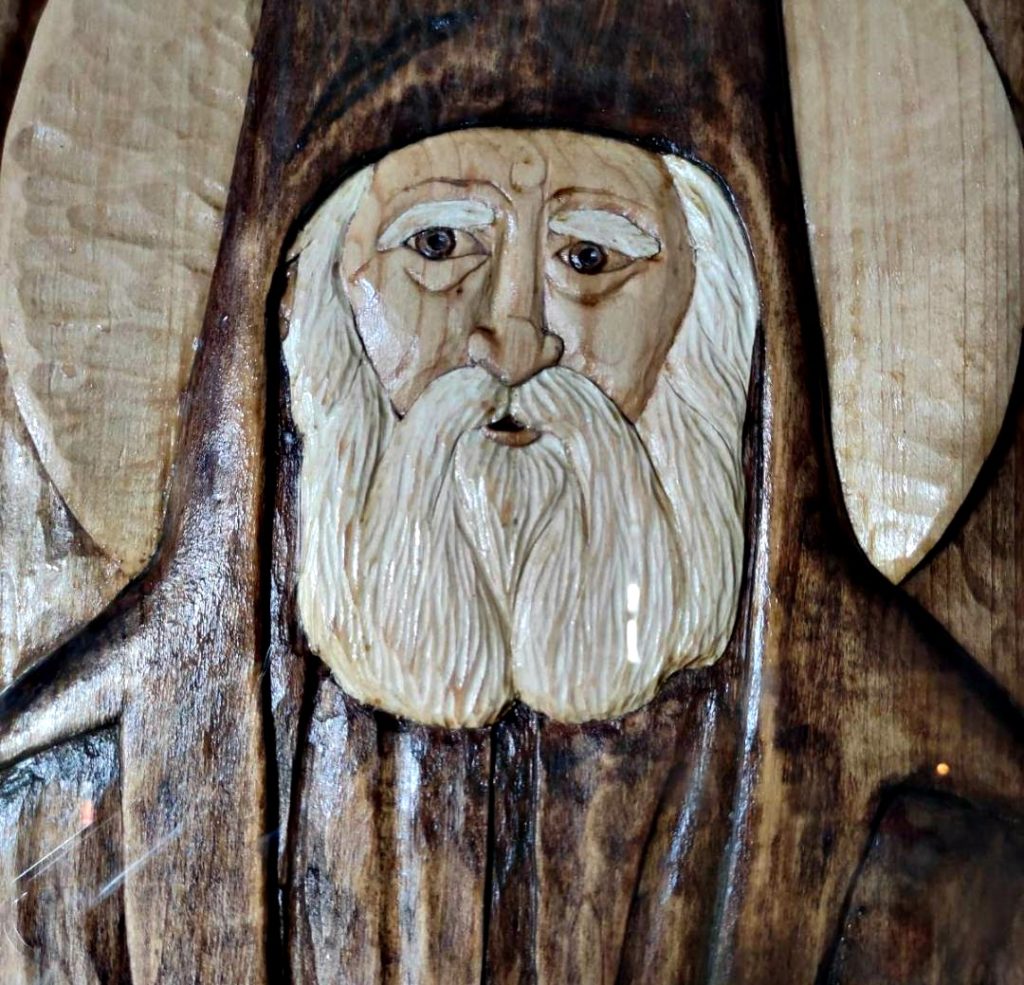 Στάζει ολόκληρη μύρο η εικόνα του Αγίου Παϊσίου στο Δαμνόνι Ρεθύμνης