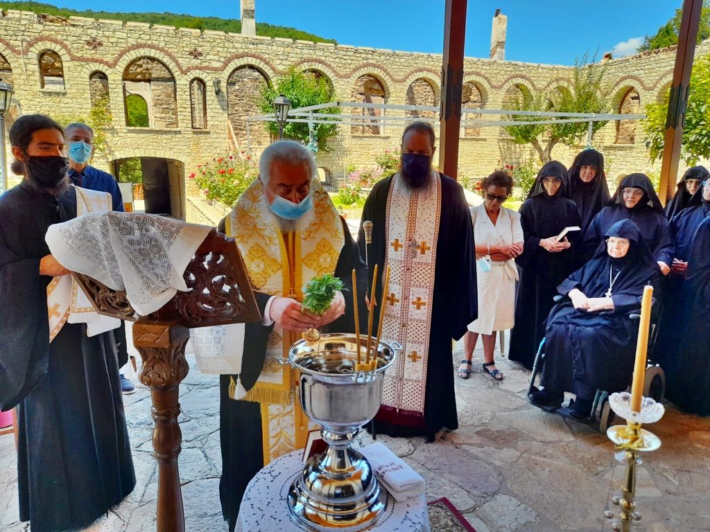 Η Μονή Βαρνάκοβα ξαναστέκεται μετά τις δύο πυρκαγιές