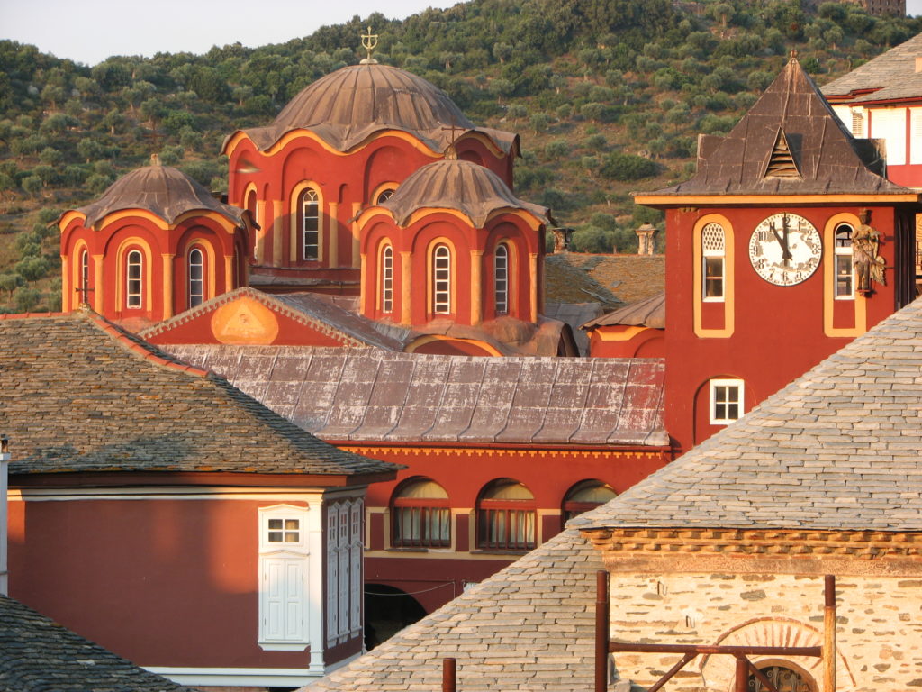 Άγιο Όρος: Αυτόκλητοι «ερευνητές» εξαπολύουν βρώμικη προπαγάνδα