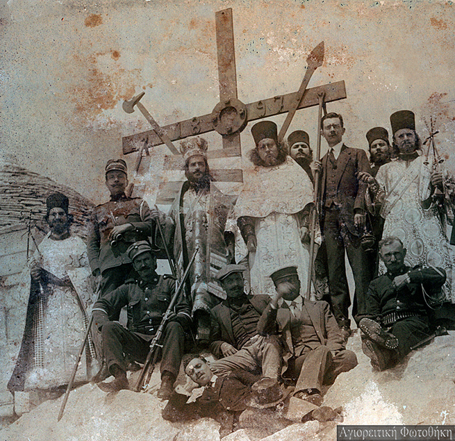 1912: Στην κορυφή του Άθω μετά τη Θεία Λειτουργία