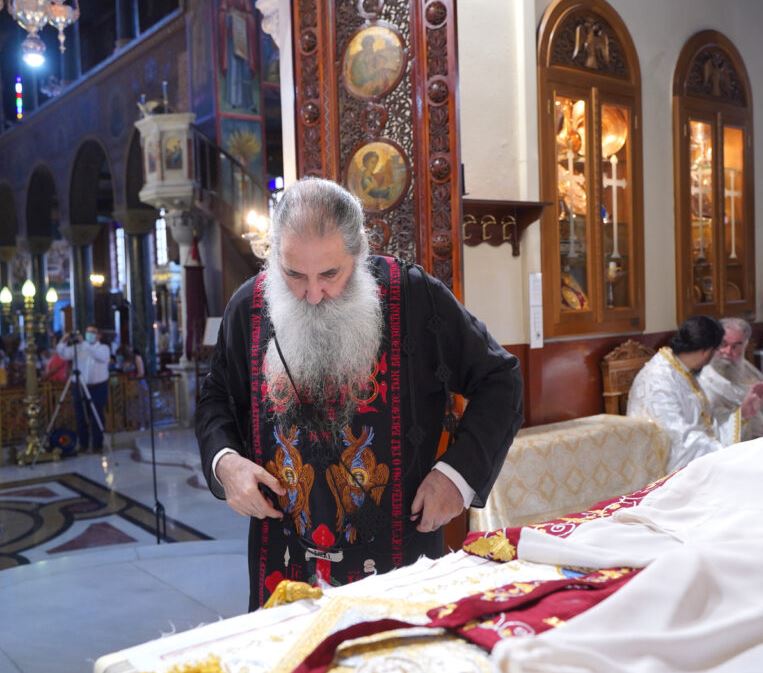 “Κάθε Αγία Τράπεζα είναι μία πύλη των ουρανών”