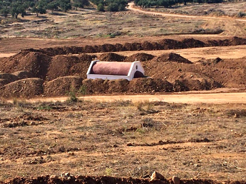 Έθαψαν στο χώμα την Αγία Παρασκευή για χάρη αεροδρομίου