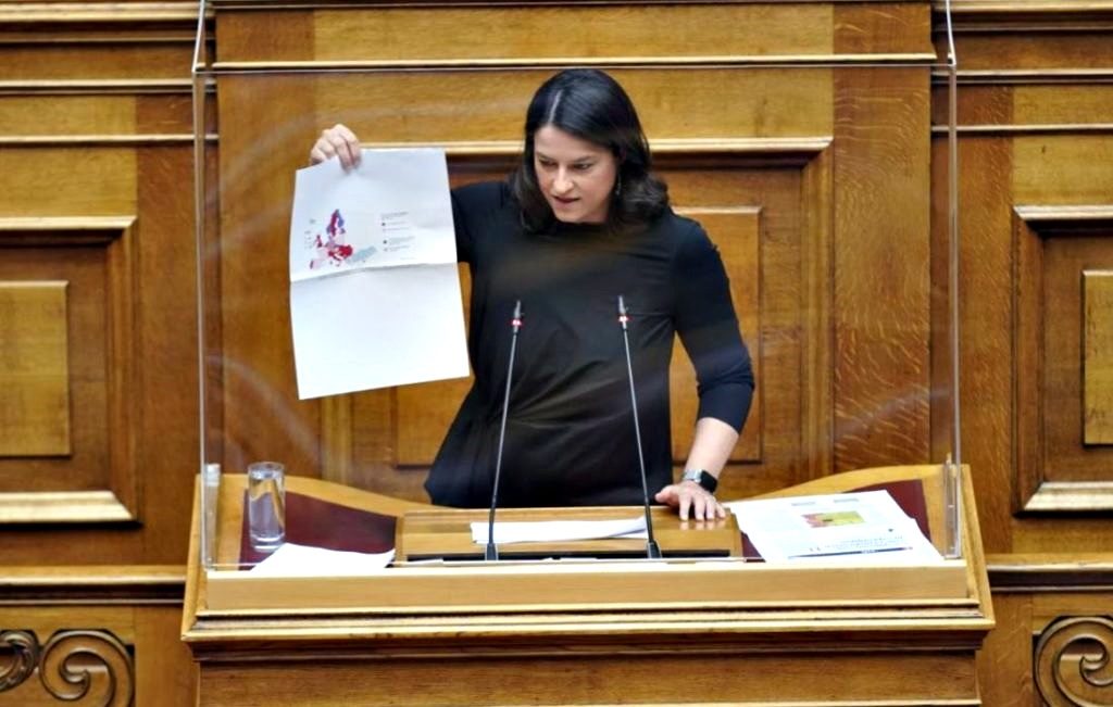 Προβληματικές χαρακτήρισε τις Ανώτατες Εκκλησιαστικές Ακαδημίες από την Ολομέλεια της Βουλής η Υπουργός Παιδείας Νίκη Κεραμέως