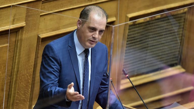 Βελόπουλος σε Κεραμέως: Κλείνετε τα εκκλησιαστικά Γυμνάσια