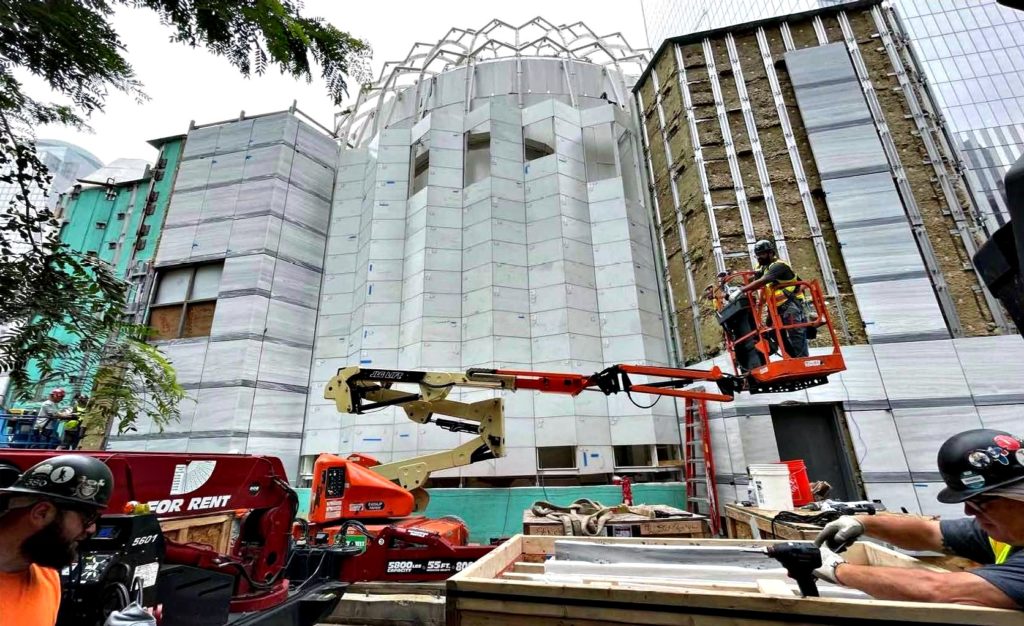 Το νέο πρόσωπο του Αγίου Νικολάου στην καρδιά της Νέας Υόρκης (ΕΙΚΟΝΕΣ)