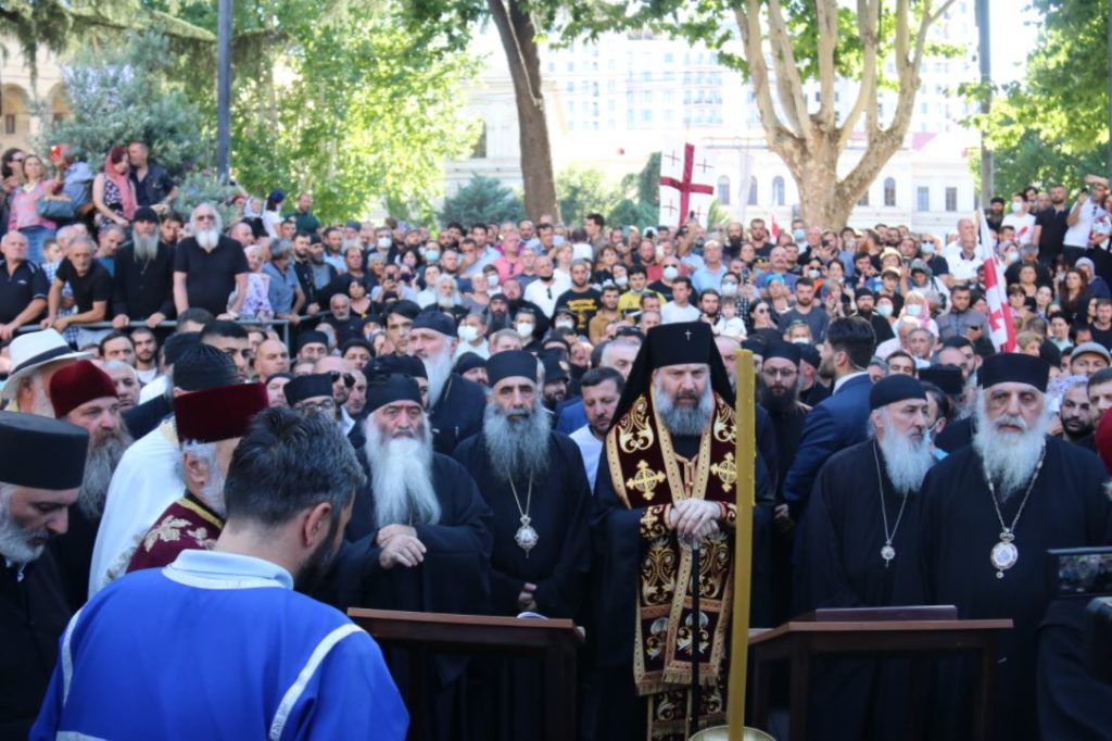 Патриархат Грузии осуждает насилие
