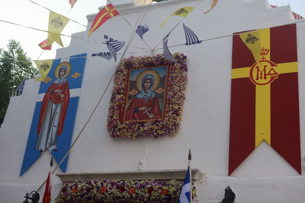 Εόρτιος εσπερινός στην Αγία Κυριακή Μυκόνου