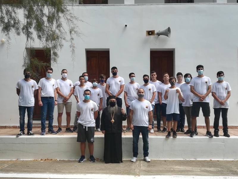 “Κι απ’ το Γλυκό της Αγίας Λαύρας τ’ Ορθρινό”