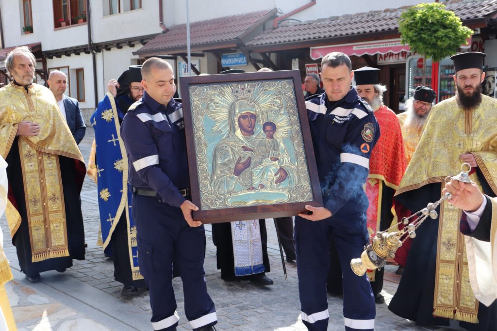 Копие на иконата на Св. Богородица – Бачковска ще бъде посрещнато в храмове в Кюстендилско