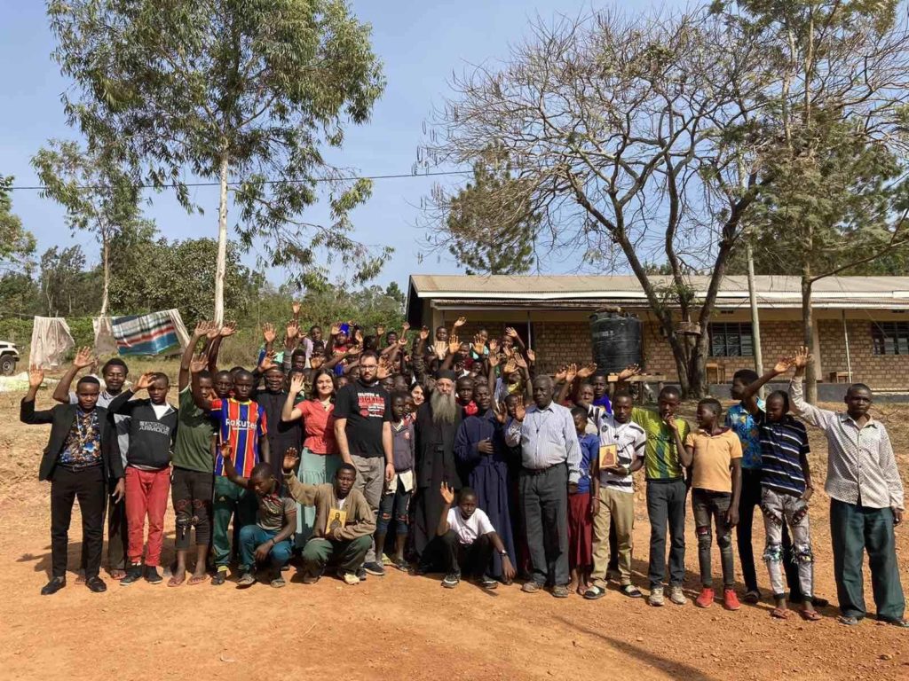 «Αφρική γη Αγίων – Εμείς οι νέοι τους ακολουθούμε»