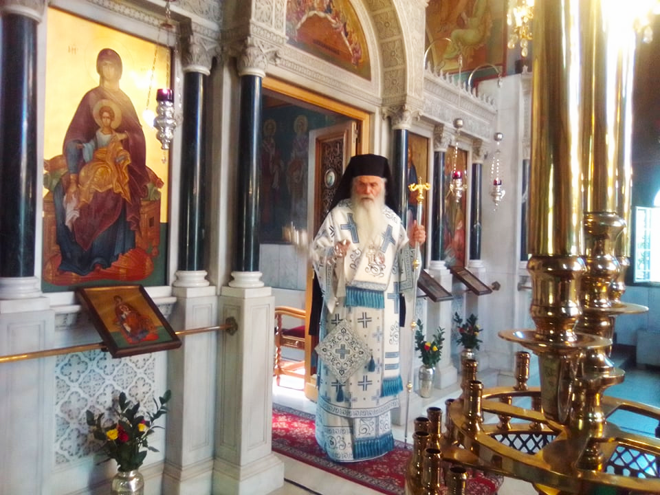 Ο Μητροπολίτης Μεσογαίας στον Ι.Ν. Κοίμησης Θεοτόκου Σαρωνίδας