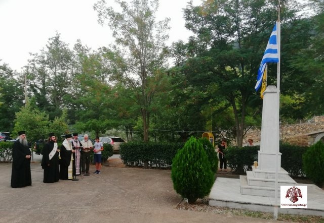 Ιερά Παράκληση στο Καστρί – Απόδοση τιμών στον Πρινοκοκκά