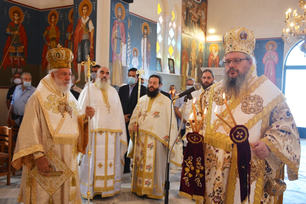 Στο “Ευαγγελιστράκι” της Τήνου ο Μητροπολίτης Λαρίσης