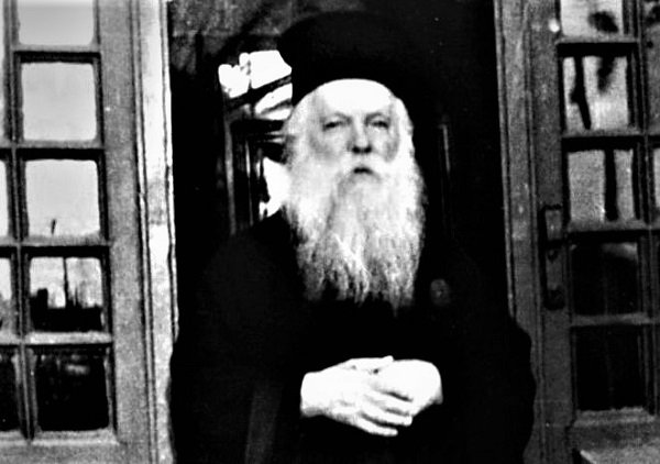 “Το μοναστήρι έμεινε απείραχτο από τις φλόγες”