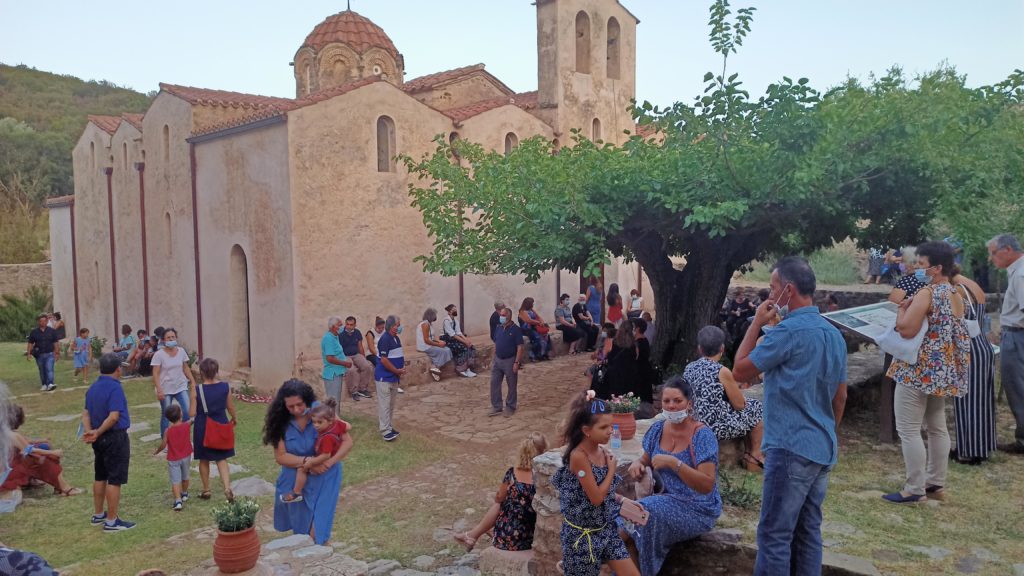 Ο Εσπερινός της Μεταμορφώσεως στη Μονή Ανδρομοναστήρου