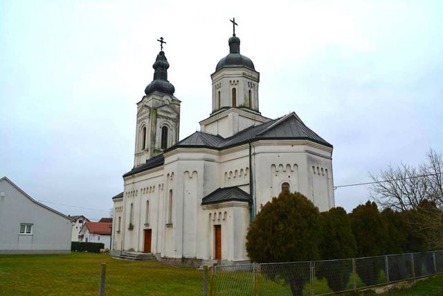 Почели радови на манастиру Јасеновац; ране од граната нијесу срушиле светињу