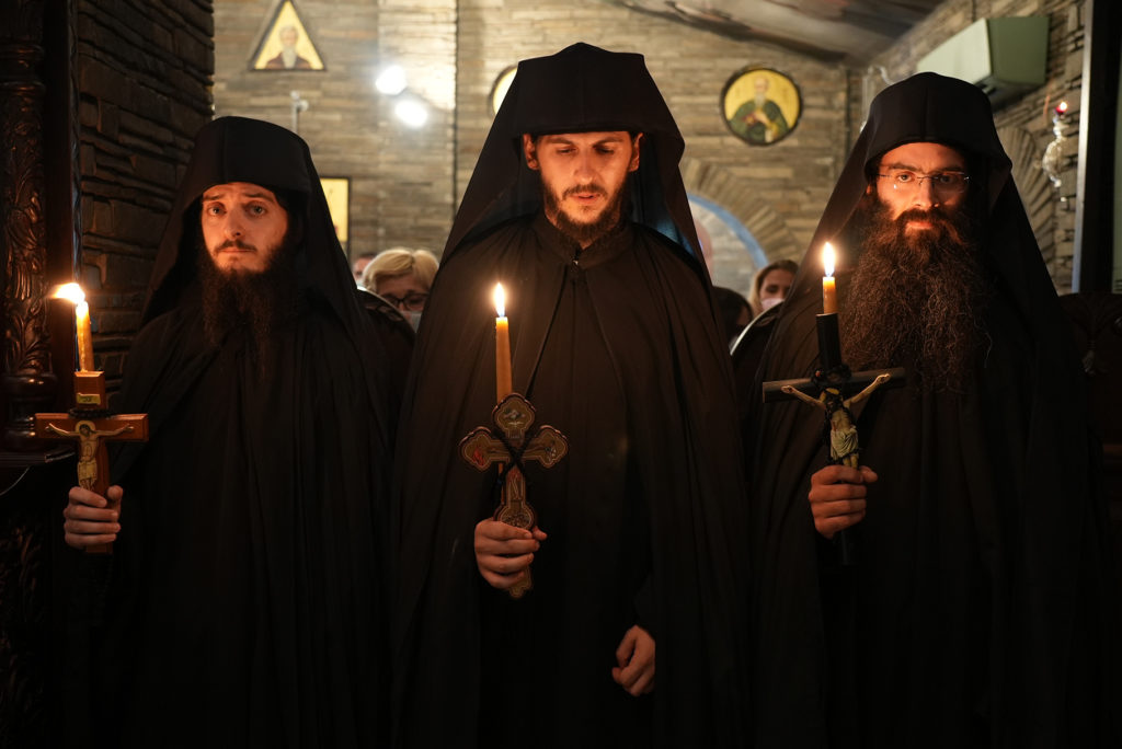 Κουρές Μοναχών στο Τρίκορφο Φωκίδος