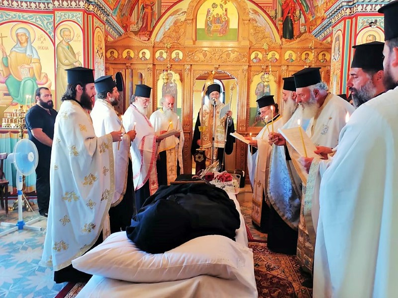 Η Εξόδιος Ακολουθία της Μοναχής Χριστονύμφης