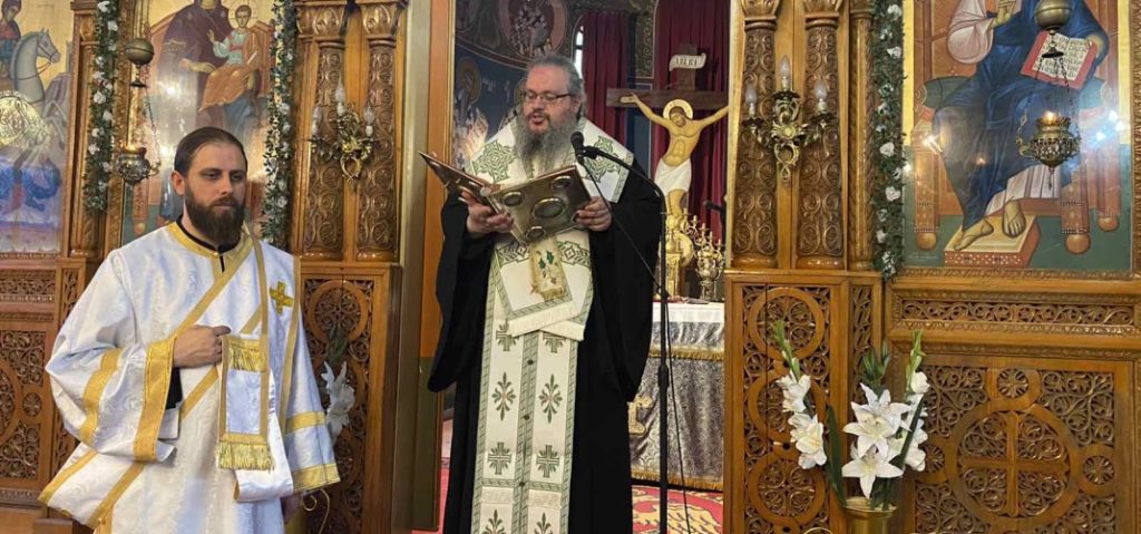 Ο Σεβασμιώτατος Λαρίσης στο Μοσχοχώρι για Παράκληση