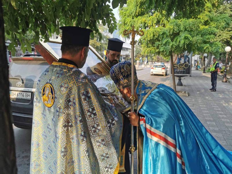 В Стара Загора за трети път посрещнаха чудотворната икона на Пресвета Богородица Скоропослушница