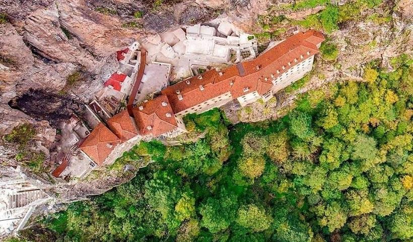 Τραπεζούντα: Πατριαρχική Θεία Λειτουργία στην Παναγία Σουμελά